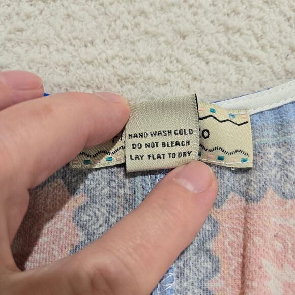 Flying Tomato Dolman Sleeve Printed Top Blouse V-neck Size XS Boho Chic - Picture 8 of 8